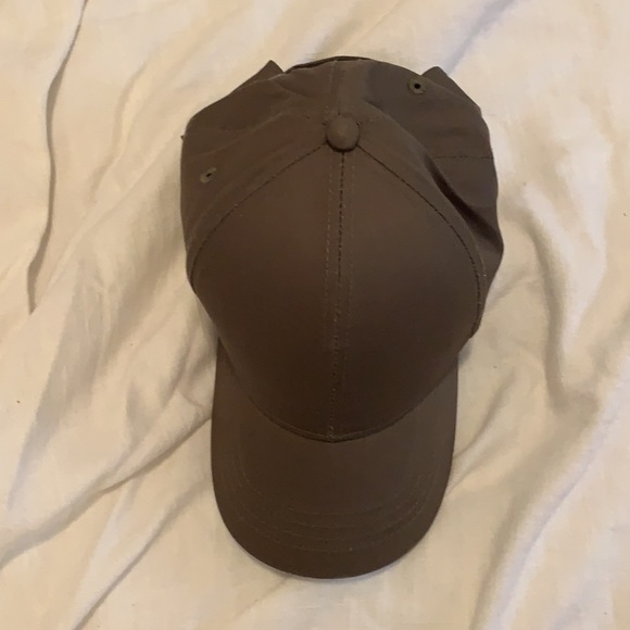 Green baseball cap - Picture 2 of 3